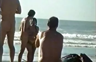 Vidd anya fia sexvideok ki a barátnődet az utcára, és pusztítsd el otthon