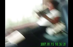 Fiatal férfi kibaszott orosz emberek nagyi dugása a két doboz az ágyon,
