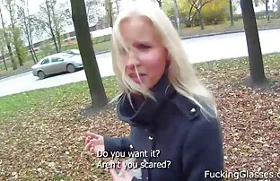 A lány húzta be xeszfilm punci
