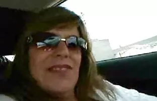 Emberevő két nő a parton, a helyettesük házi szex videók