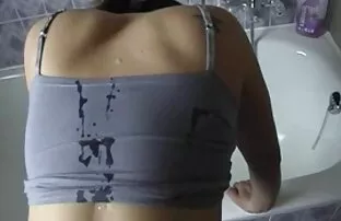 Házi anális mutatja, barátnője pici fasz seggét